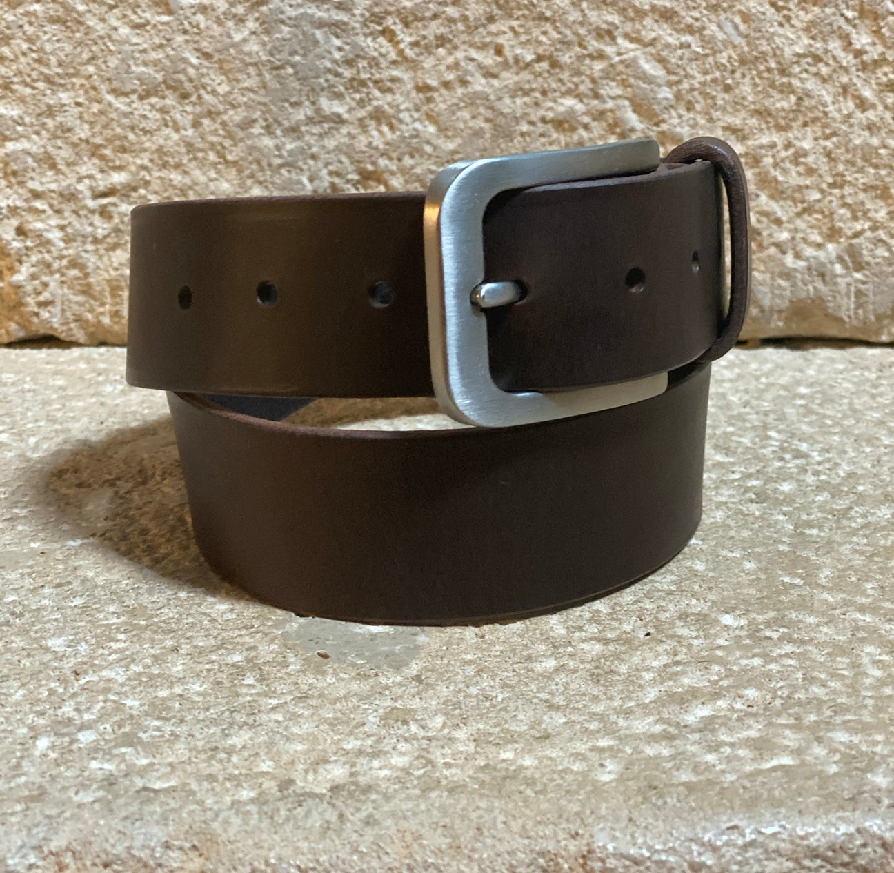 Une ceinture en cuir homme Made in France